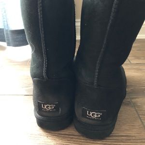 Black ugh boots